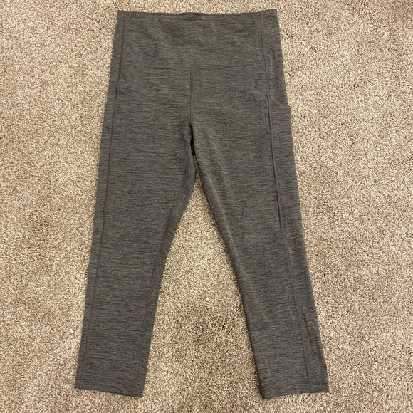 Athleta Ultimate Stash Pocket Capri - Picture 5 of 10